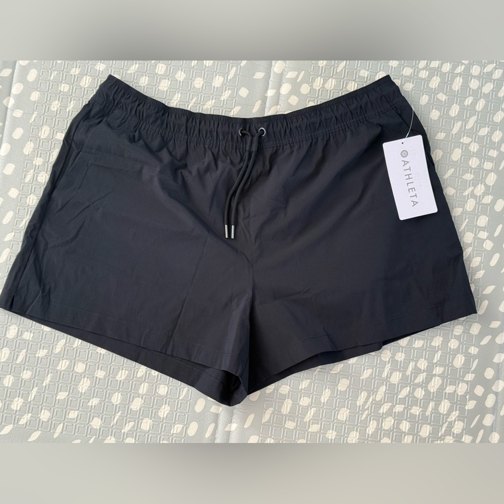 Athleta Women's Midday Mid Rise Poplin Short